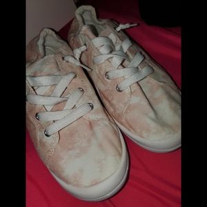 Torrid Riley Sneakers